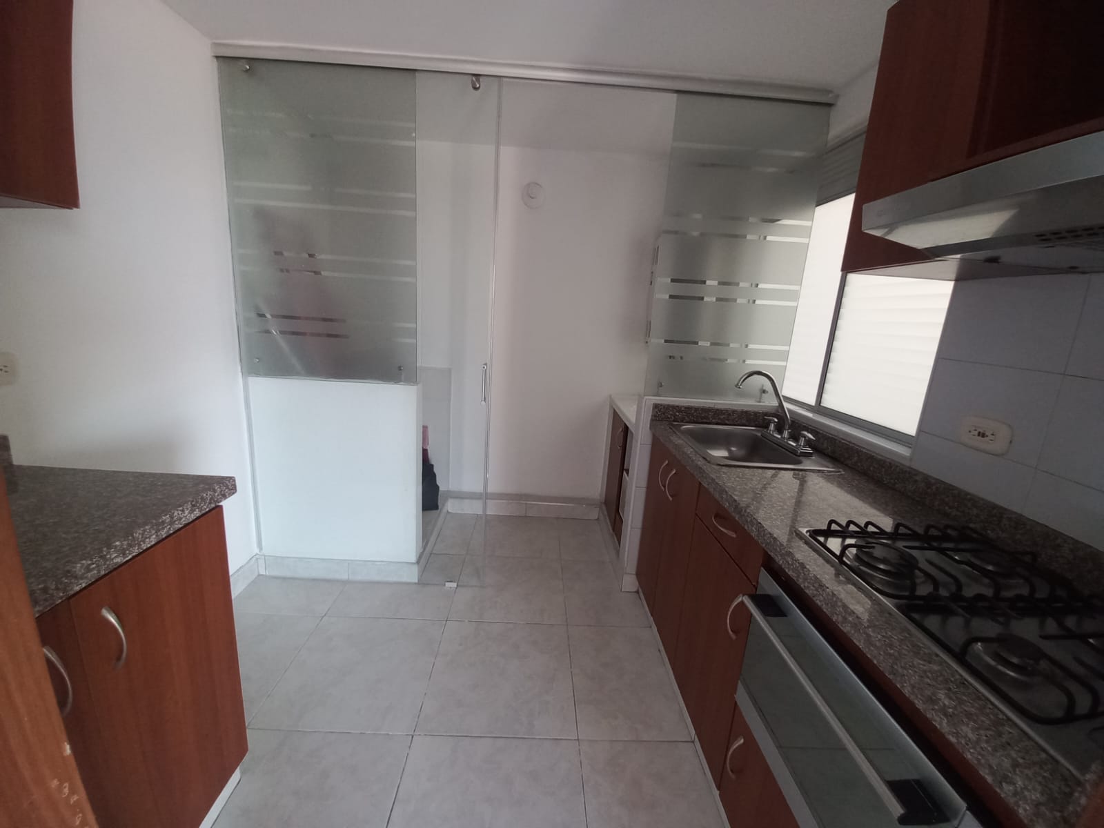 SE VENDE APARTAMENTO EN EL BARRIO GRAN GRANADA – LOCALIDAD ENGATIVÁ - Imagen 4