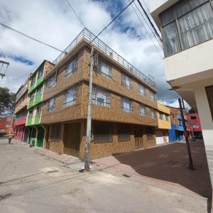 SE VENDE CASA EN BOSA JARDÍN