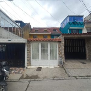 SE VENDE CASA EN MADELENA