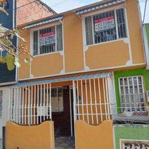 SE VENDE CASA EN JOSE MARIA CARBONELL- LOCALIDAD BOSA